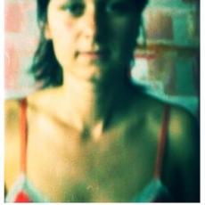 Karine, face, tirage, sténopé, 2004.
